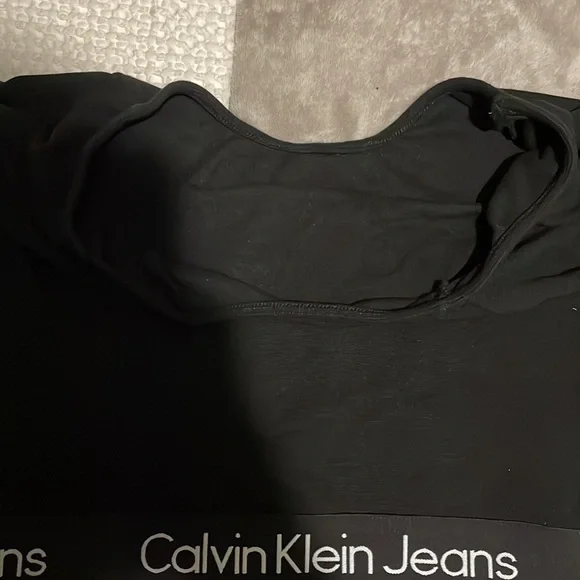Calvin Klein Cropped Top - Picture 5 of 8
